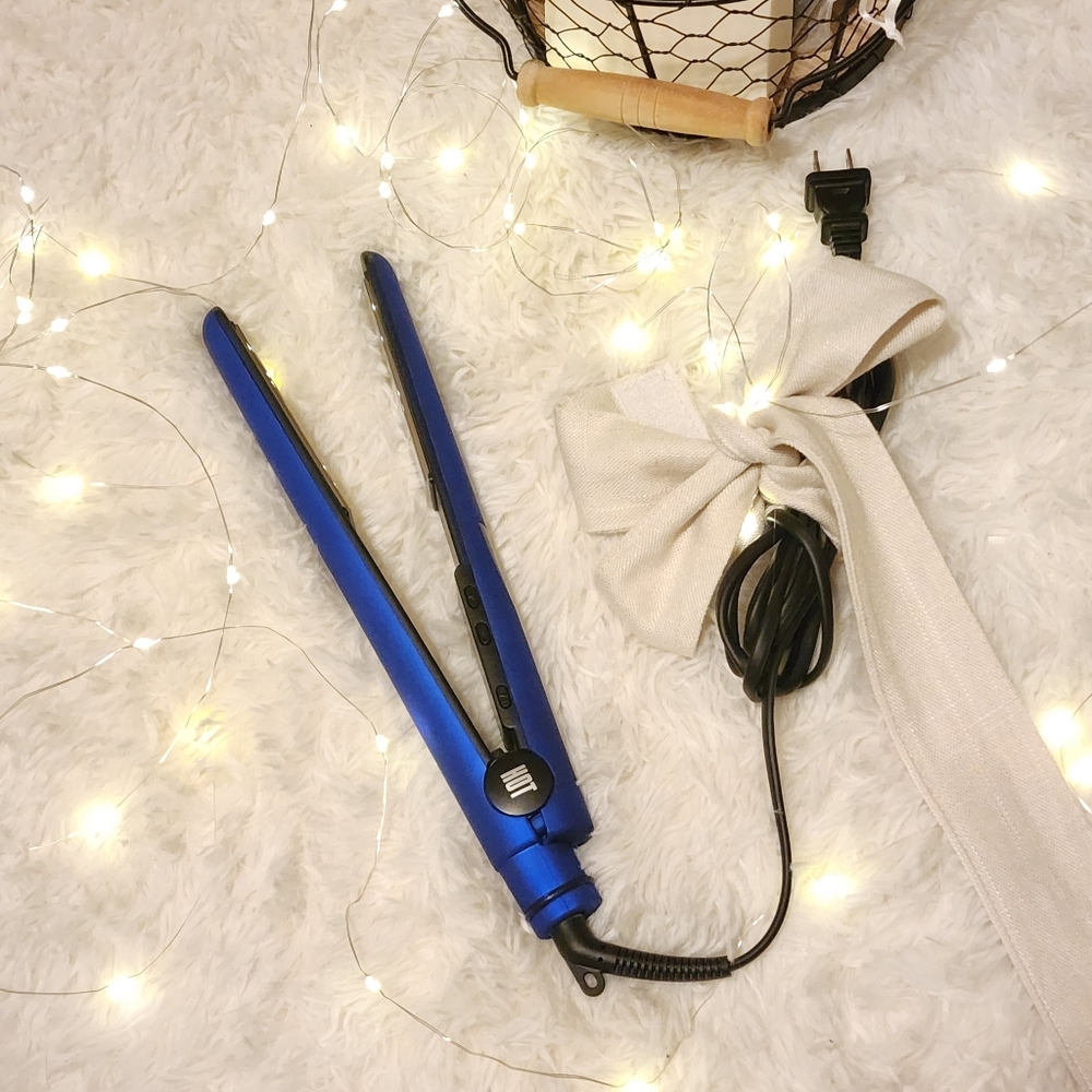 1" Digital titanium flat iron